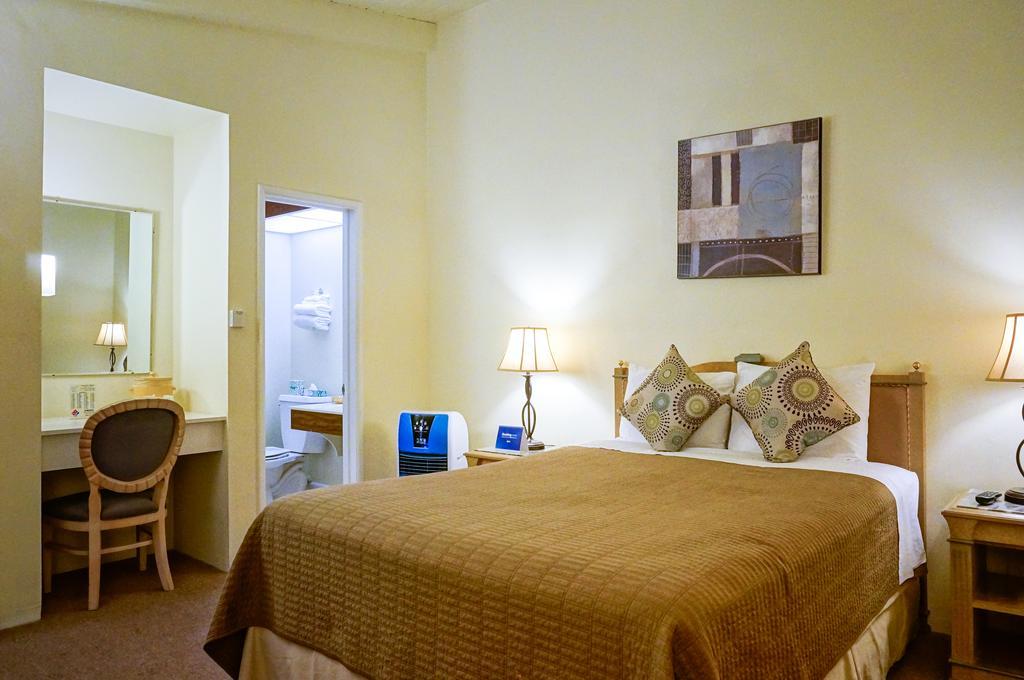 Pacific Crest Hotel Santa Bárbara Habitación foto