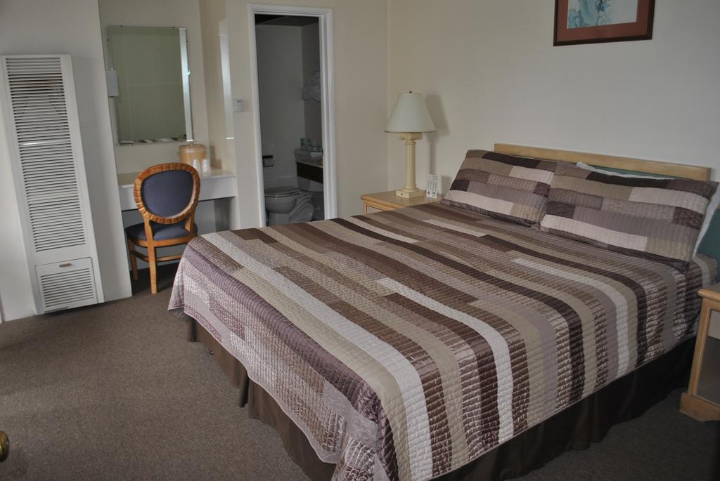 Pacific Crest Hotel Santa Bárbara Habitación foto